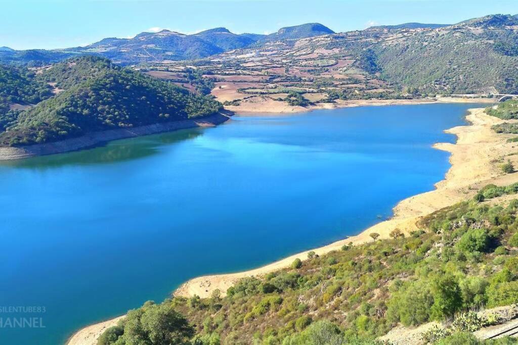 Ferula Romantica Mansarda Tra Fiumi E Montagne Sardegna Seulo Exterior photo